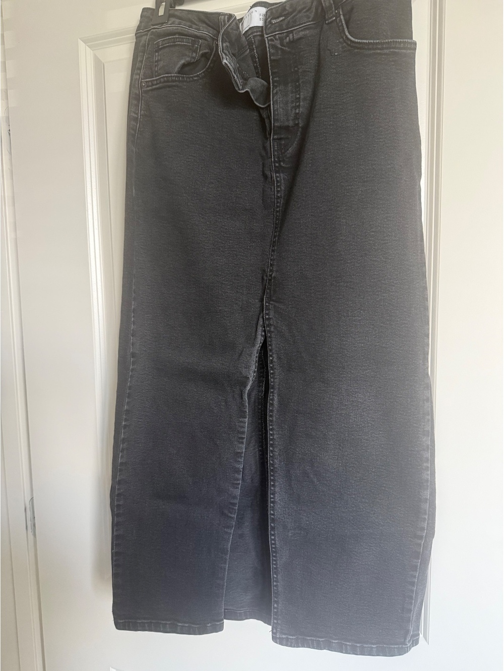 ASOS DESIGN Black Denim Midi Skirt Size 10 US